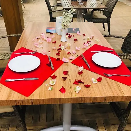 وفندق لافينيا