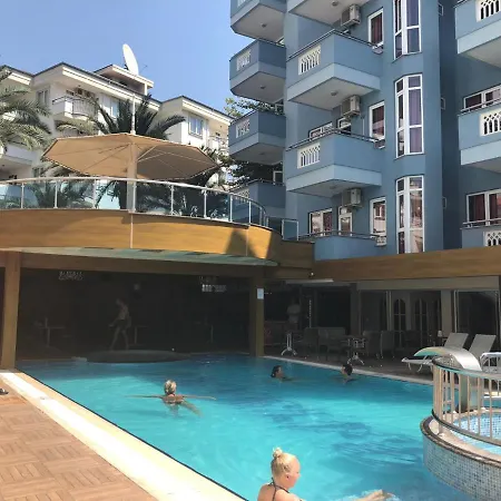 Lavinia & Lejlighedshotel 3*