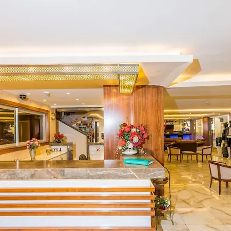 Apart Otel Lavinia &