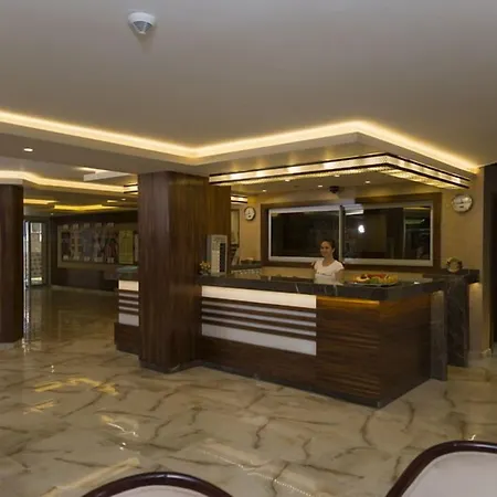 Lavinia & Lägenhetshotell Alanya