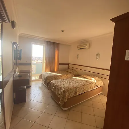 وفندق لافينيا