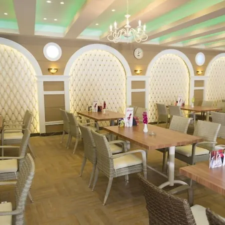 Lavinia & Lägenhetshotell Alanya