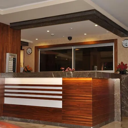 Lejlighedshotel Lavinia & 3*