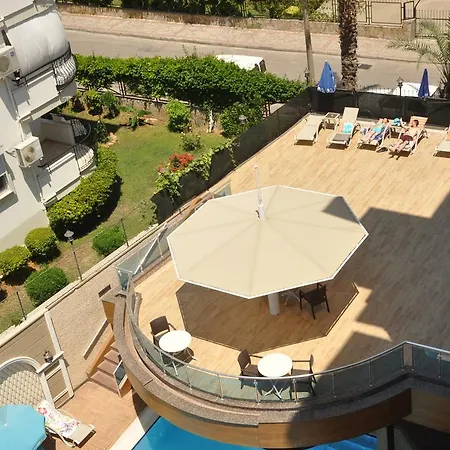 Lejlighedshotel Lavinia & 3*