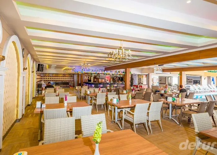 Apart Otel Lavinia & 3*